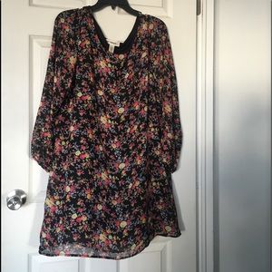 Women’s black floral long sleeve dress size large